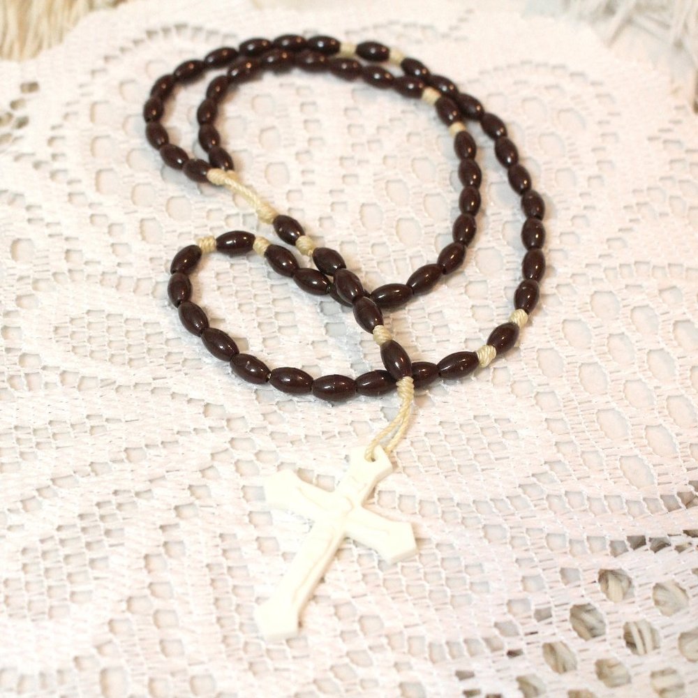 1990s Brown & White 16" Long Catholic Praying Rosary Beads